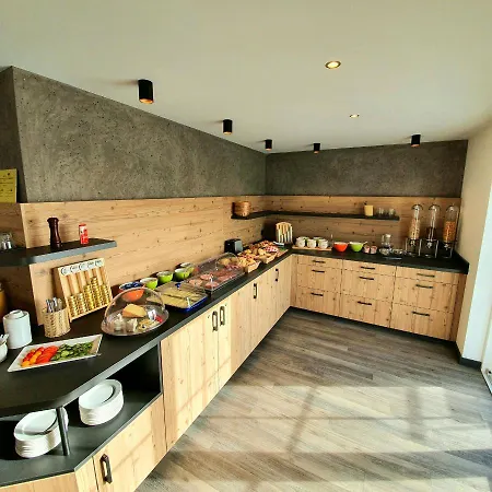 ゲストハウス Gaestehaus Alpenblick