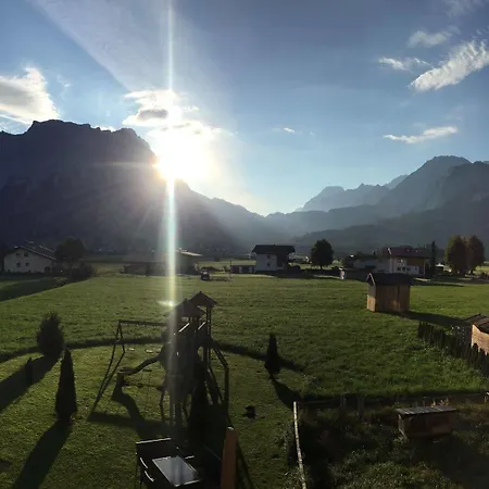 Gaestehaus Alpenblick 3*