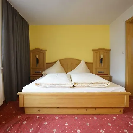Guest house Gaestehaus Alpenblick Lermoos