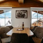 Gaestehaus Alpenblick בית הארחה 3*