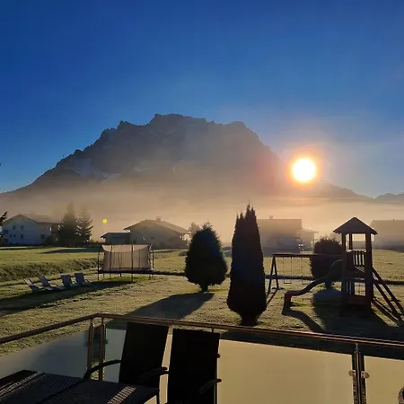 Konukevi Gaestehaus Alpenblick 3*