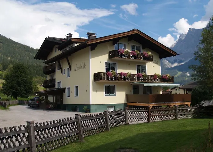 Gaestehaus Alpenblick Гостевой дом Лермос