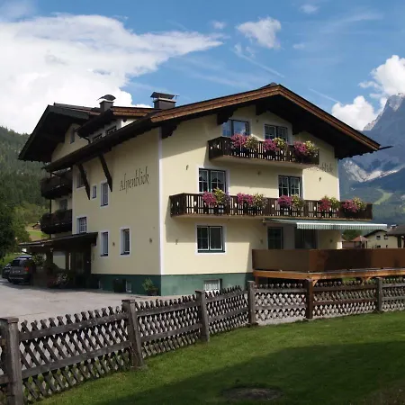 Gaestehaus Alpenblick Konukevi Lermoos